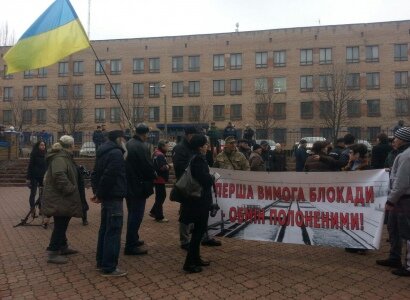 Пикет против разгона редута возле здания Криворожской полиции будет продолжен (Фото)