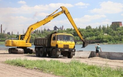 Ставки возле «Арселора» расчищаются не для купания (Фото)