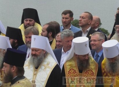 Александр Вилкул опять публично молился (Фото)